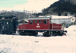 러셀차 키100형을 연결하여 대기하는 ED22형(2008년 촬영)