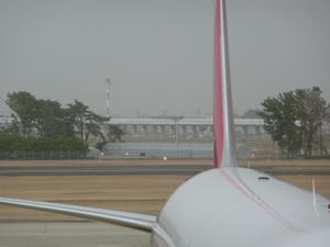 공항 터미널에서 보는 센다이 공항선