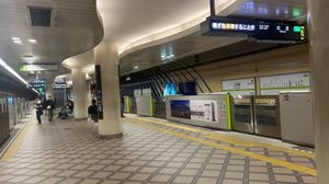 나가호리 쓰루미료쿠치선 승강장