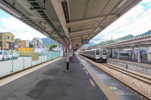 3번 승강장 홈 (2022년 7월)