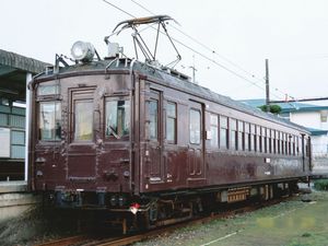 2003년까지 모토야마 지선에서 운행되었던 모하 42형