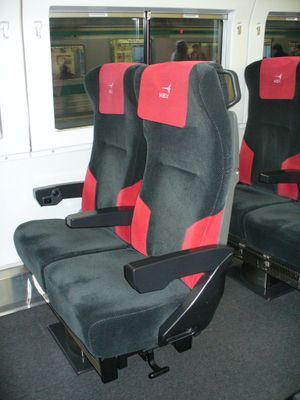 보통석(253-200번대, 회전식 리클라이닝 시트)