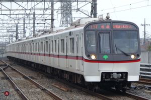 초기 전면부 디자인