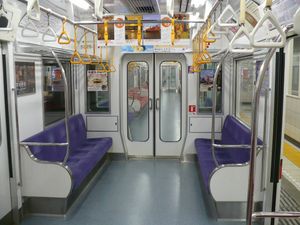 차단부에 있는 우선석