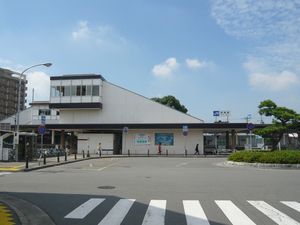 호덴역 북쪽 출구