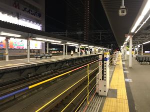 롯코미치역 승강장