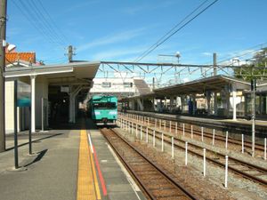 섬식 승강장 (2, 3번)