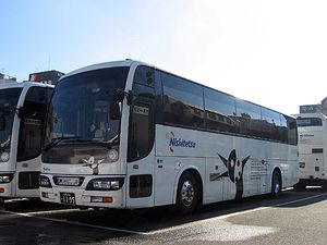 2005년 도입된 차량. 니시코 SD-I. 그전까지의 니시코 SD-II에 비해 바닥면이 약간 낮은 니시코 SD-I 바디를 채용하여 코스트 다운을 꾀했다. 현재는 정기 운행을 중단하고 고속 예비차로 차고에서 대기하고 있었지만, 현재는 오노조시에 있는 교습소에서 사원 교육용 차량으로 사용된다.