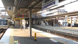 사가아라시야마역 홈 (2011년 12월)