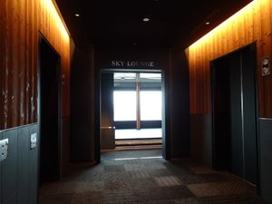 38층의 스카이 라운지로 가는 입구
