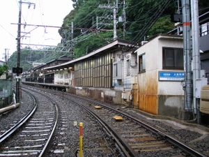 승강장 (비와코하마오쓰 방면 측)