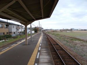 승강장에서 아와아카이시 방면을 바라봄 (2019년 1월)