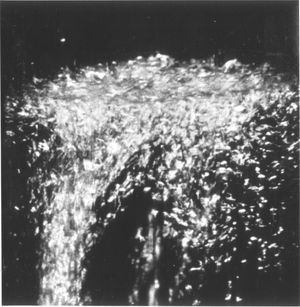 람다 전이: 온도가 전이점인 2.17 K 이상인 액체 헬륨에서는 기포가 액체 안에서 생기는 형태로 끓는다.