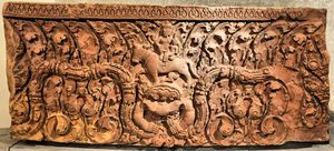 캄보디아 바트 크랄란의 크메르 키르티무카 린텔, 바푸온, 앙코르 양식, 11세기