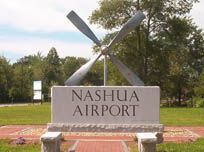 내슈아 공항인 보아르 기지 입구