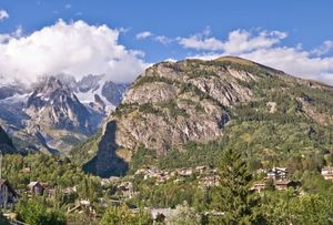 돌로네 지구에서 본 시가지