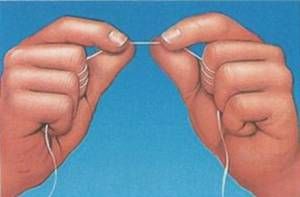 치실 사용 모습