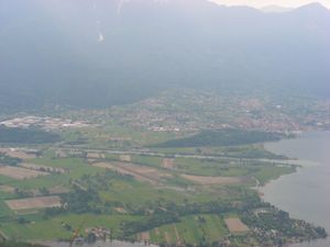 코모 호수로 유입되는 아다강 (북쪽에서)