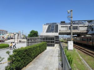 서쪽 출구 (2017년 9월)