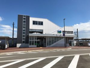 서쪽 출구 (2019년 8월 14일)