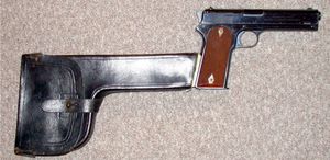 M1905 숄더 스톡 홀스터를 장착한 피스톨 카빈 모델