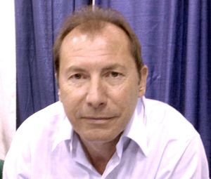 2008년 4월 행사의 《브이 포 벤데타》 화가 데이비드 로이드.