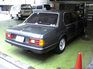 735i 후기형 리어