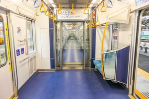 휠체어 공간이 있는 우선석