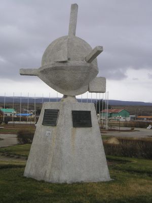 이민자 기념비.