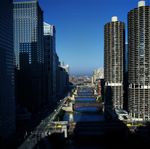 앞(동)에서 뒤(서)로, 스테이트 스트리트 다리, 디어본 스트리트 다리, 클라크 스트리트 다리, 라살 스트리트 다리, 웰스 스트리트 다리, 프랭클린 스트리트 다리 순서