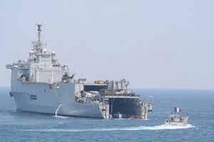 의 열린 웰 데크