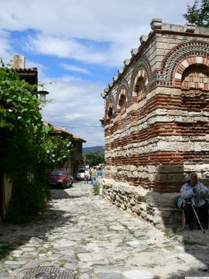 대천사 미카엘과 가브리엘 성당의 담장