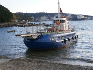 시라하마 해저 관광선 글라스보트 "린카이" (일본 와카야마현 시라하마정). 2012년 촬영.