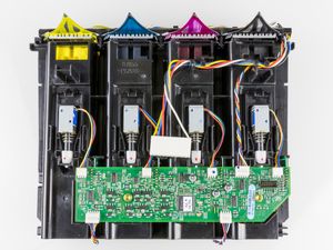 잉크 히터가 녹은 잉크를 보여줍니다