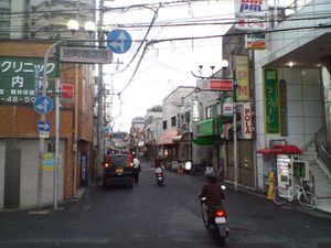 아사히초 상점가(역 동쪽)