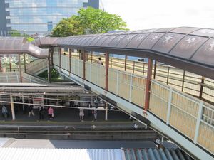 분바이가와라역 JR 과선교