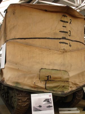 보빙턴 전차 박물관에 전시된 DD 전차. 스크린도 남아있다.