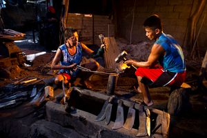 산타, 일로코스 수르의 대장장이(Pandayan) 생산