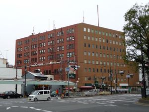 2010년의 텐로쿠 한큐 빌딩 (해체 전)