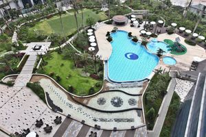 랜드마크 72의 수영장