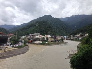 우라이 현수교에서 바라본 난시시와 퉁허우시의 합류점