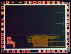 금속화 에칭 전의 1886VE10 마이크로컨트롤러의 방사선 경화 다이