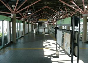 승강장 (2010년 6월)