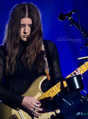 베서니 코센티노(보컬, 기타)