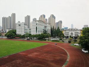 우한시 제17중학교