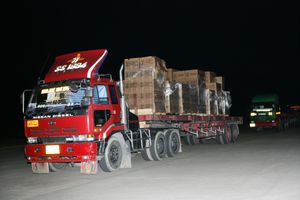 미 해병대에서 사용 중인 UD트럭