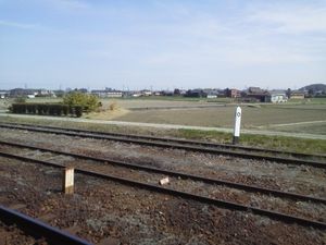 산구선의 0 km 포스트 (당역 4번선 측에 설치)（2020년 3월）