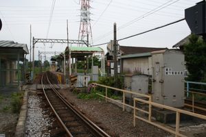 역 구내 (니시쿠와나 방면에서)