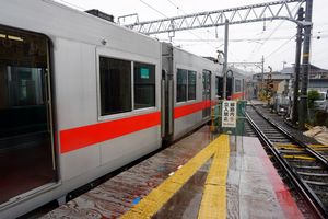 히메지 방향 1량을 도어컷했던 당시의 상행 직통 특급