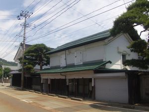 하라마치(原町)의 키쿠치가(菊地家)(청마·생사 취급)